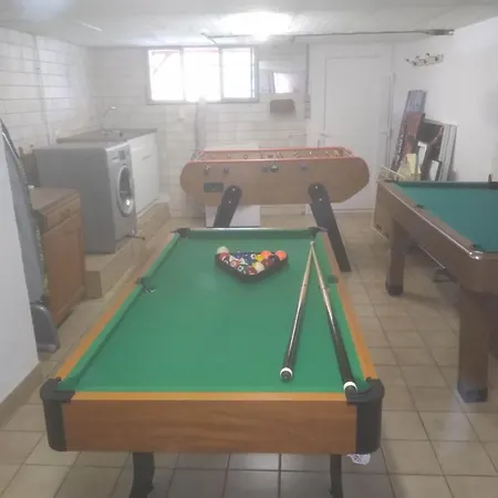 Familial Avec Salle De Jeux *